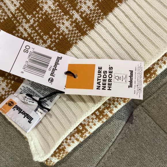 Timberland Buffalo Plaid Knit Scarf in Camel and Cream. Unisex. NWT - Picture 3 of 5